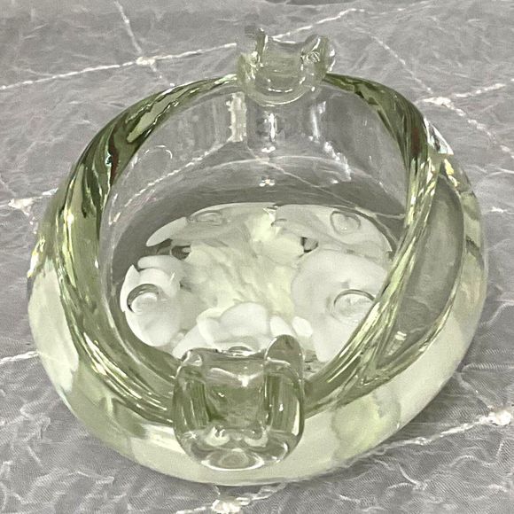 Vtg St Clair Glass Paperweight Ashtray White Trumpet Flowers Controlled Bubbles - Picture 6 of 16